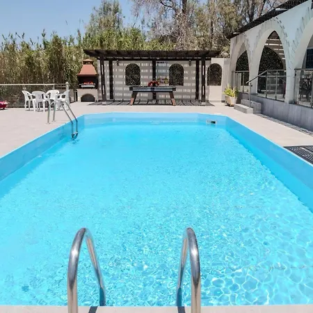 Danae Coral Bay By Villa Peyia