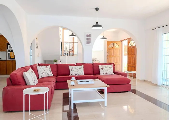 Danae Coral Bay By Vila Pegeia